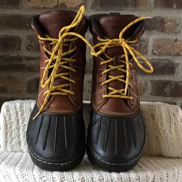 acg duck boots